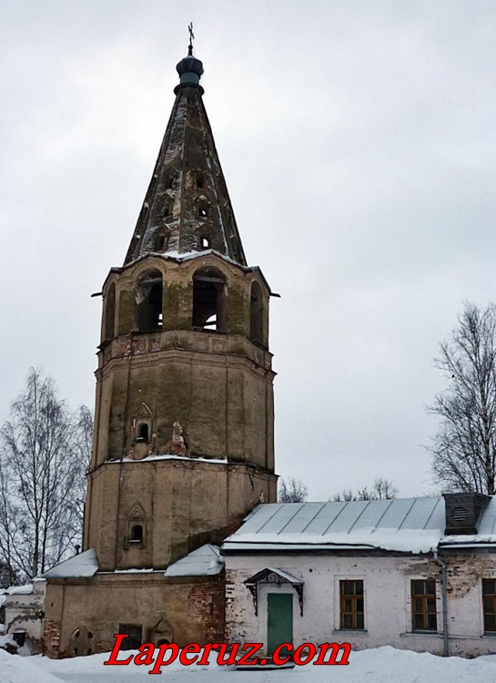 колокольня Знаменского монастыря