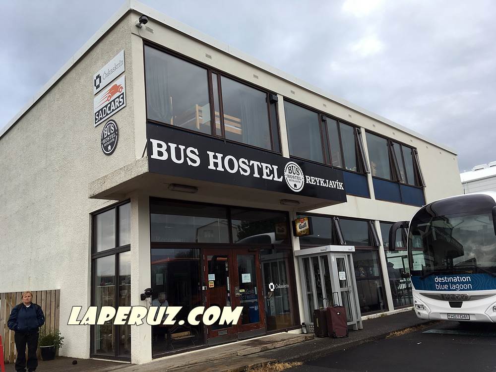 bus_hostel_rejkyavik