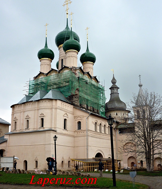 Надвратная церковь Иоанна Богослова — Ростовский кремль