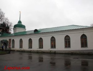 Хозяйственный корпус — Спасо-Преображенский монастырь в Ярославле