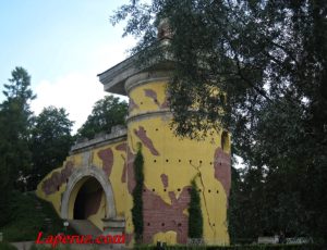 Башня-руина — Екатерининский парк, Царское село