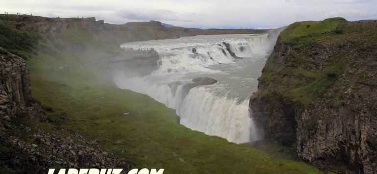 Гульфосс — двухступенчатый водопад в Исландии