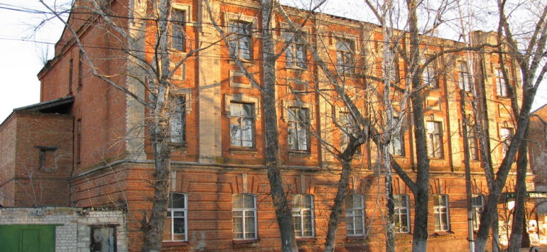 Земская больница — Петровск, улица Володарского, 1