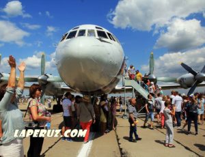 Балашовское училище лётчиков: отпраздновали 75-летие на аэродроме