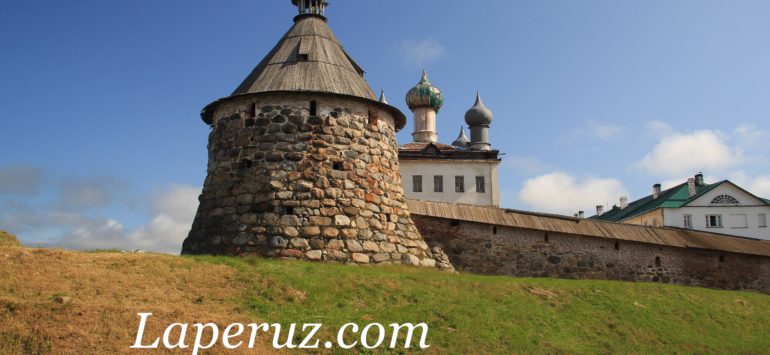 Стены и башни Соловецкого монастыря
