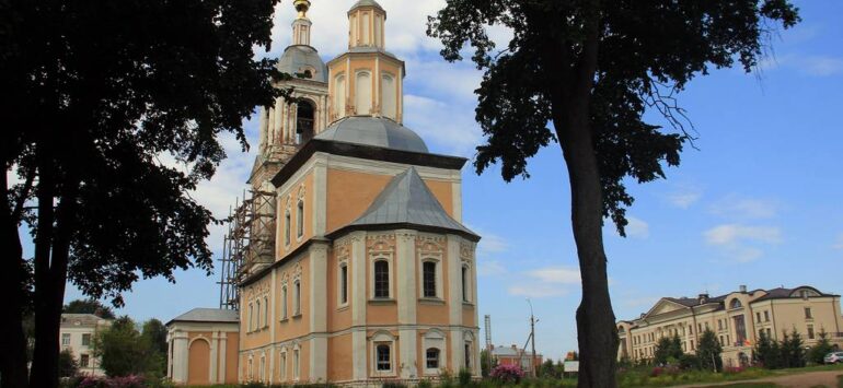 Церковь Казанской иконы Божией Матери — Углич, Успенская площадь, 6